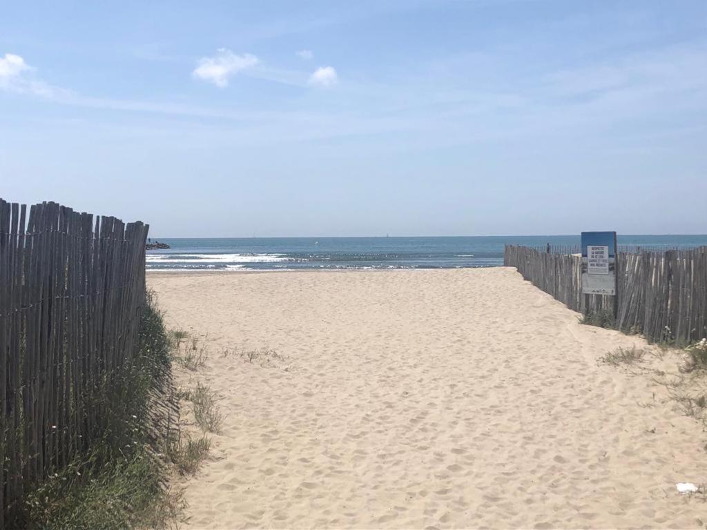 Le Grau Du Roi - Rive Droite - Plage Du Boucanet エクステリア 写真